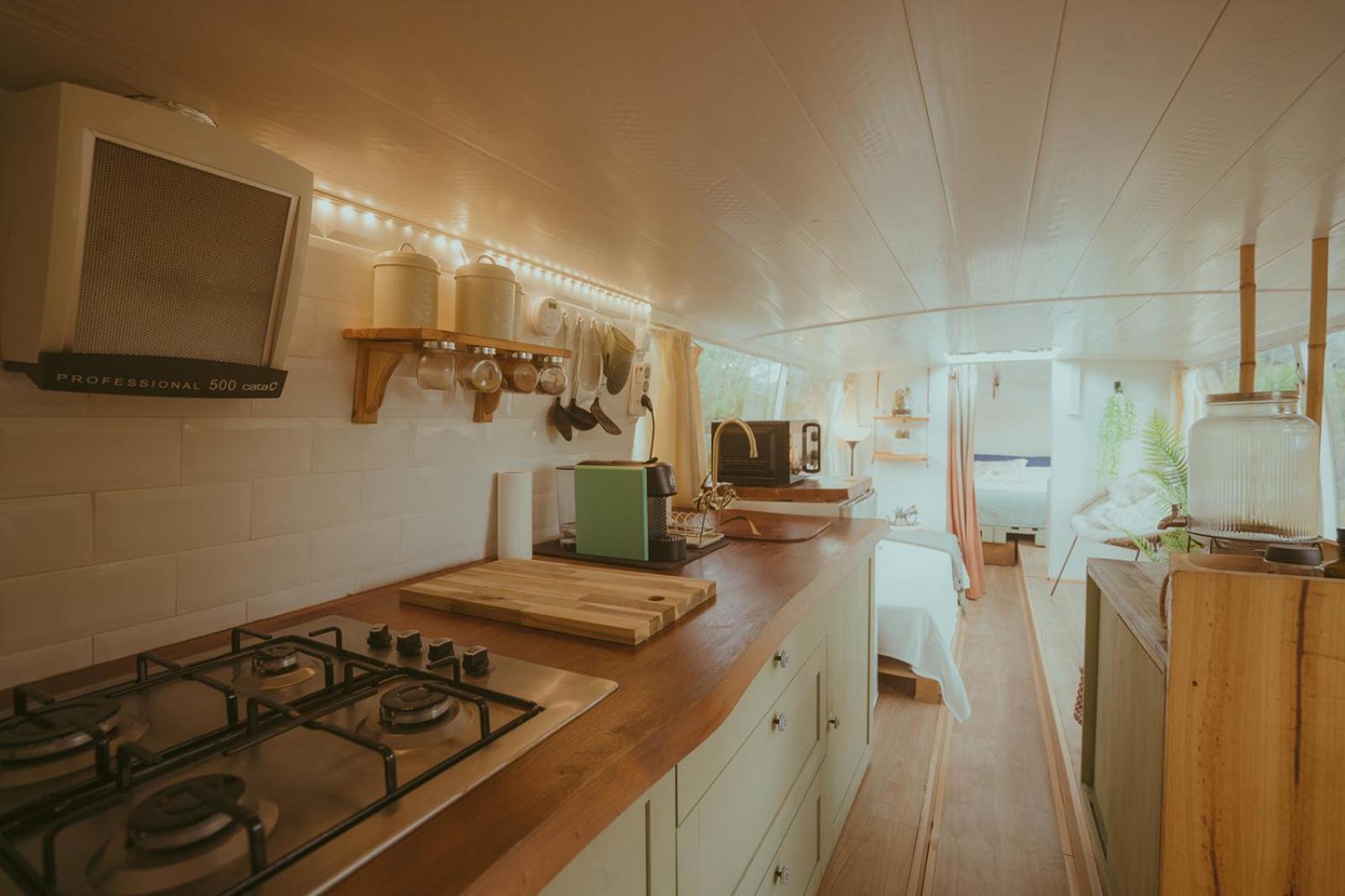The Amazing Inacio Bus Converted Home Sintra Exterior photo